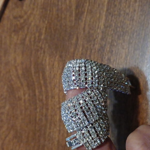 Womans 7 Row CZ Bracelet New - Picture 10 of 10